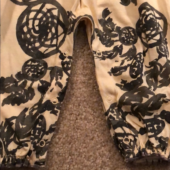 Burts bees romper - Picture 4 of 4